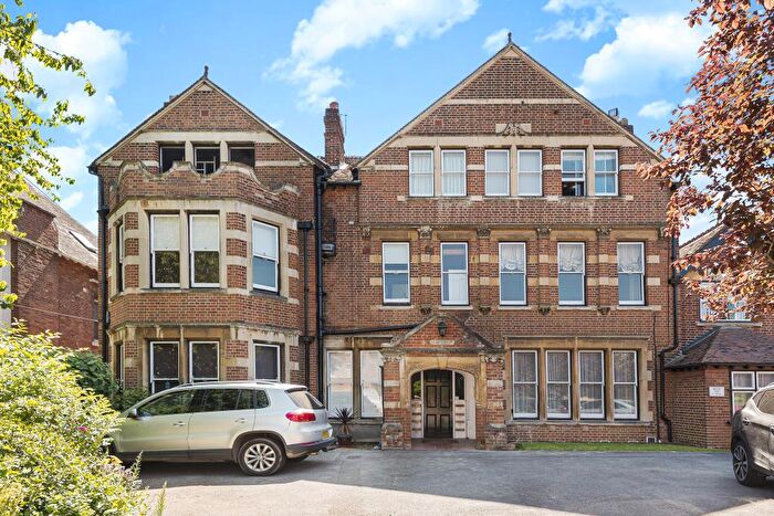 2 Bedroom Maisonette To Rent In Bardwell Road, Summertown, OX2