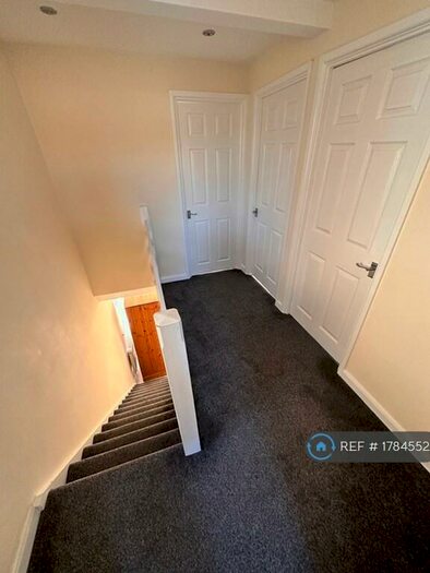 3 Bedroom Semi-Detached House To Rent In Romsey Close, Stanford-Le-Hope, SS17