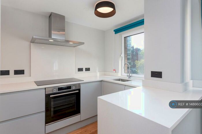 2 Bedroom Flat To Rent In Cromwell Road, Hove, BN3