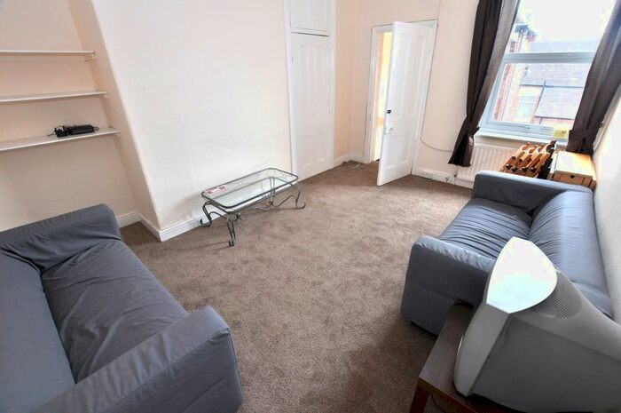 4 Bedroom Flat To Rent In Bayswater Road, Jesmond, Newcastle Upon Tyne, NE2