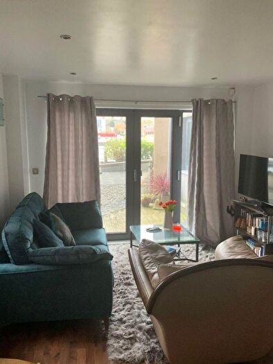 1 Bedroom Flat For Sale In Kings Road, South Quay, SA1