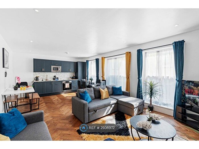 2 Bedroom Flat To Rent In Clarence Yard, Brighton, BN1