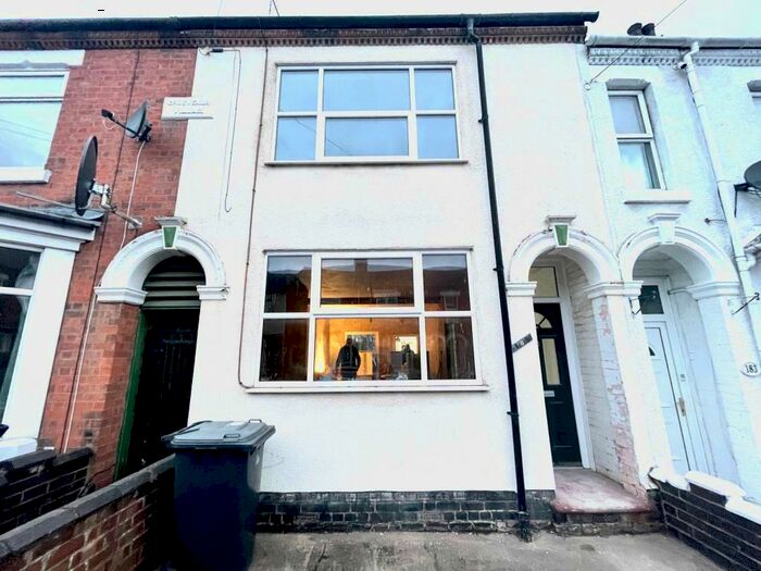 3 Bedroom House To Rent In Oxford Street, Rugby, CV21