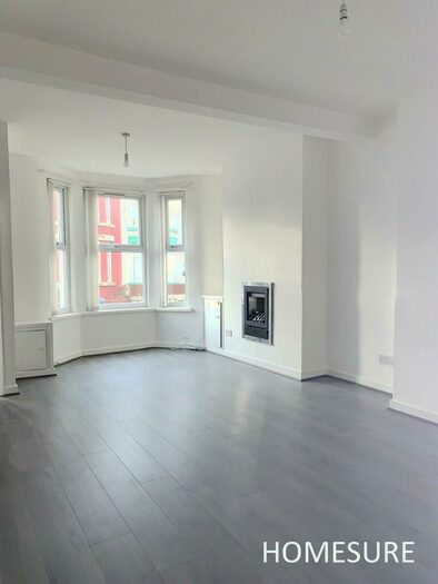 3 Bedroom End Of Terrace House To Rent In Blisworth Street, L21