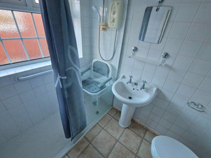 2 Bedroom Detached Bungalow For Sale In Anson Road, Exmouth, EX8