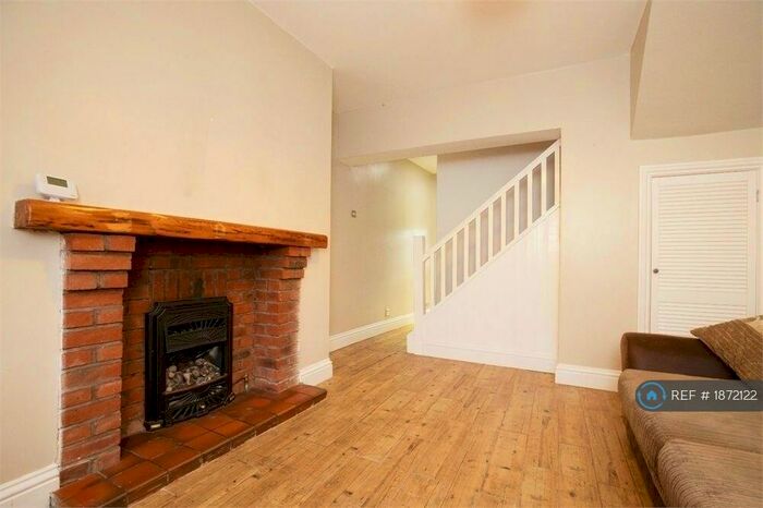 2 Bedroom Terraced House To Rent In Buxton Road, High Lane, Stockport, SK6
