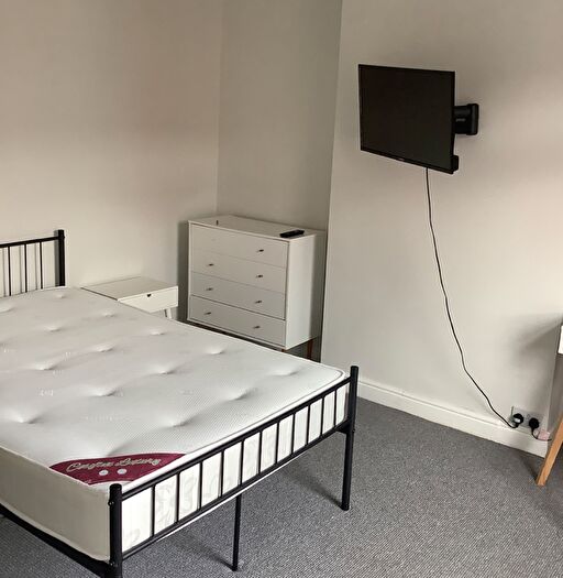 3 Bedroom Terraced House To Rent In Nelthorpe St // Bed // July, LN5
