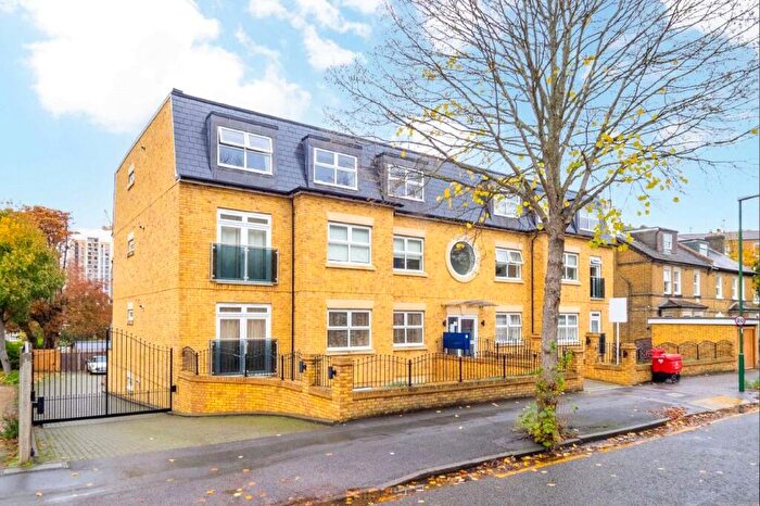 2 Bedroom Apartment To Rent In Cavendish Road, Sutton, SM2
