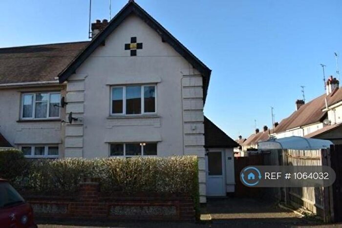 2 Bedroom End Of Terrace House To Rent In Rothesay Road, Northampton, NN2