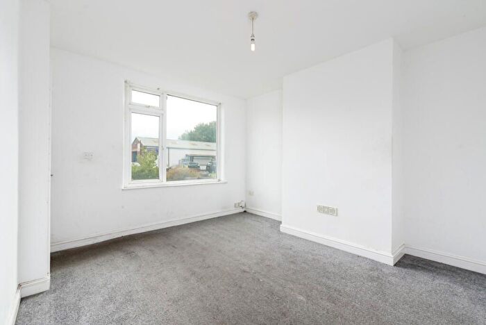 2 Bedroom Semi-Detached House For Sale In City Road, Orrell, Wigan, WN5