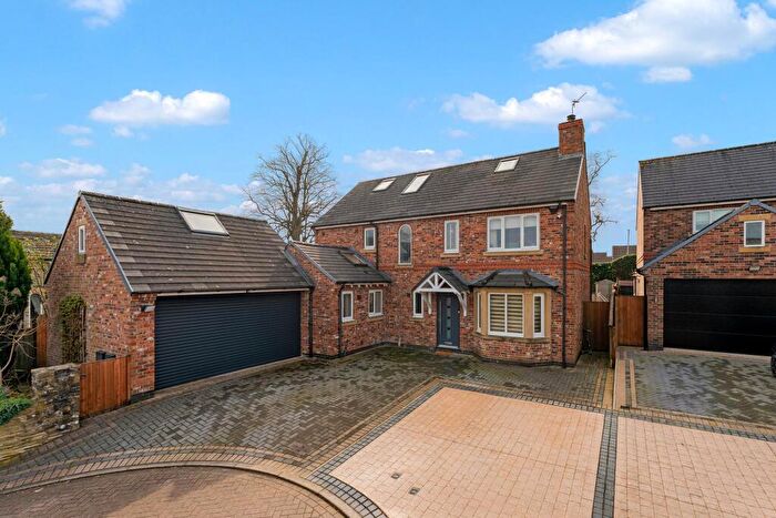 5 Bedroom Detached House For Sale In Bell Farm Court, Macclesfield, SK10