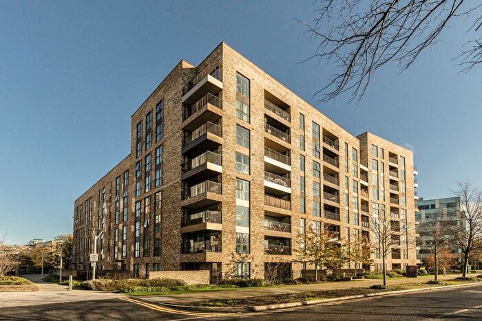 1 Bedroom Flat To Rent In Lakeside Drive, Park Royal, NW10