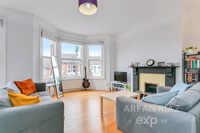 3 Bedroom Duplex To Rent In Bathurst Gardens, Kensal Rise, London, NW10
