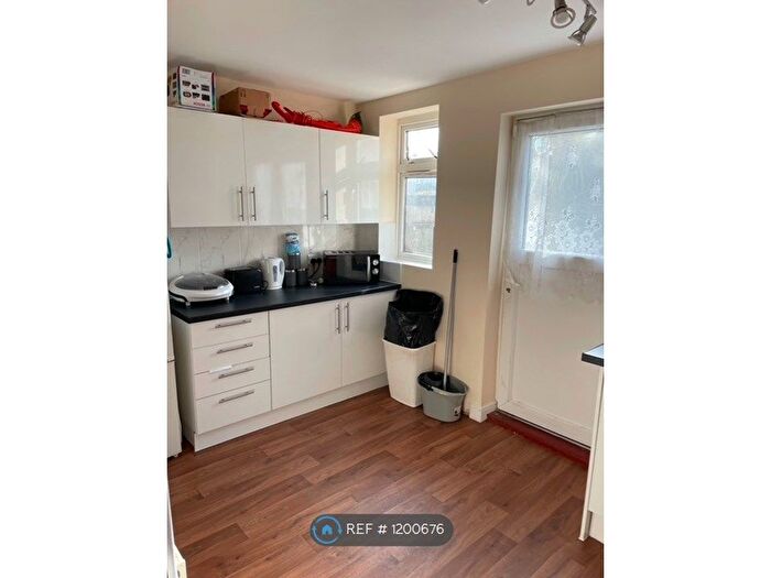 2 Bedroom End Of Terrace House To Rent In Thetford Gardens, Dagenham, RM9
