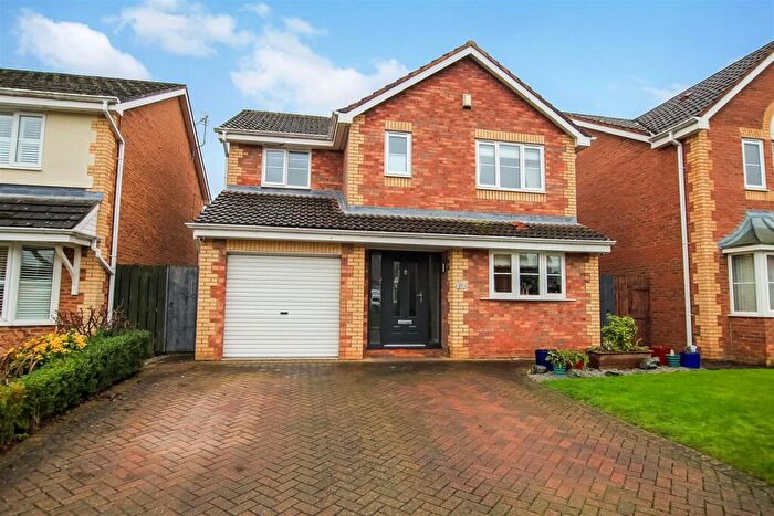 4 Bedroom Detached House For Sale In Windsor Close, Woodham, DL5