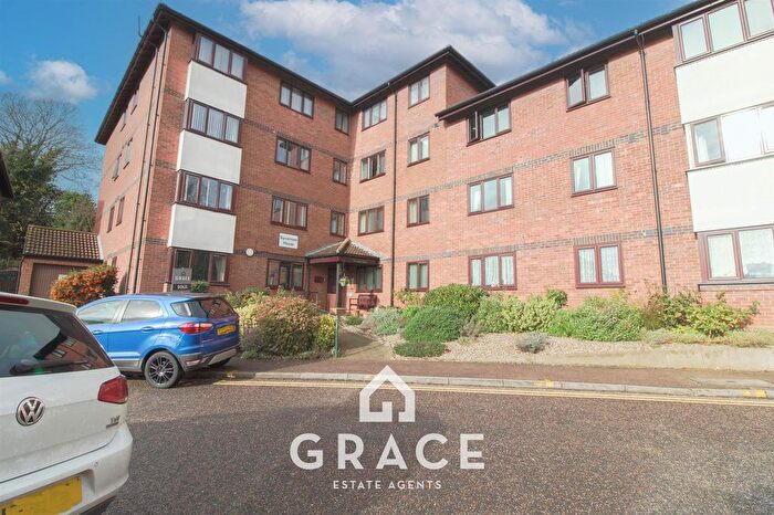 1 Bedroom Flat For Sale In Oakstead Close, Ipswich, IP4