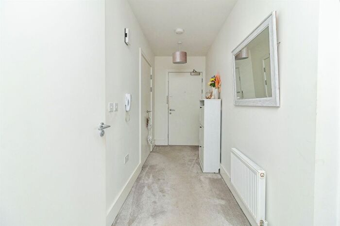 2 Bedroom Flat For Sale In Fen Street, Brooklands, Milton Keynes, MK10