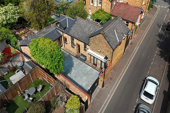 3 Bedroom Detached House For Sale In Sherland Road, Twickenham, TW1