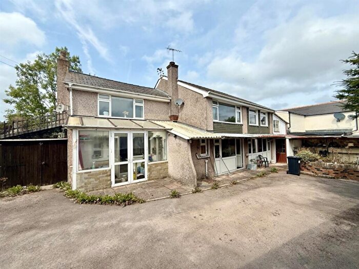 4 Bedroom Semi-Detached House For Sale In Tudor Walk, Berry Hill, Coleford, GL16