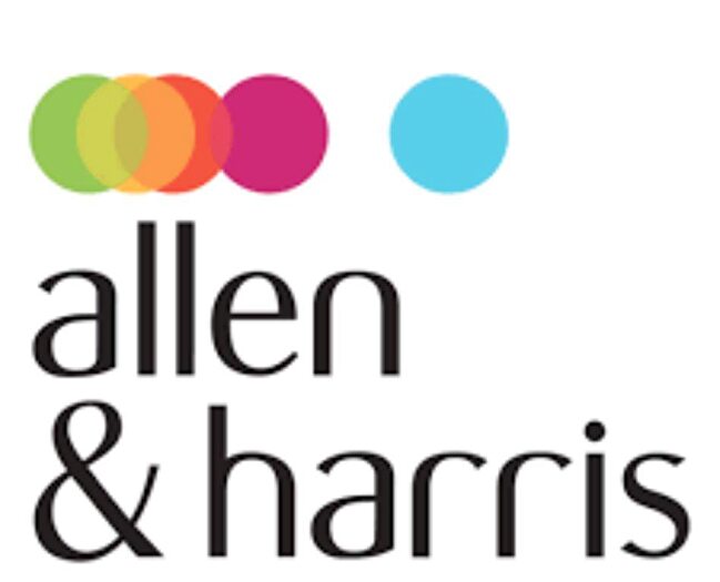 3 Bedroom Detached House For Sale In Hawkeridge Park, Westbury, BA13