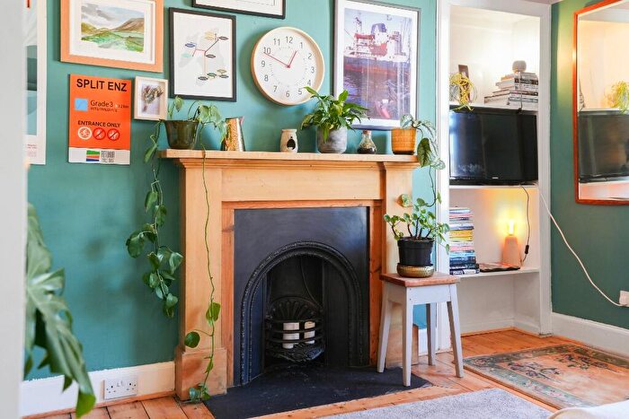 1 Bedroom Flat To Rent In Prince Regent Street, Leith, Edinburgh, EH6