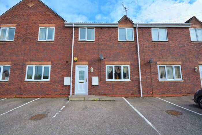 2 Bedroom Flat To Rent In Rock Hill, Castleford, WF10