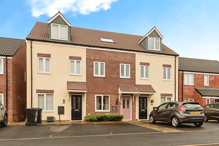 3 Bedroom Terraced House For Sale In Kingfisher Road, Burton Joyce, Nottingham, NG14