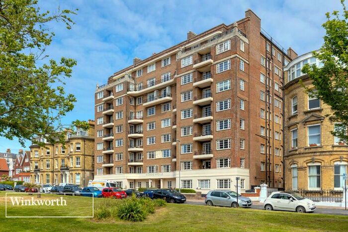 1 Bedroom Apartment To Rent In Grand Avenue, Hove, East Sussex, BN3