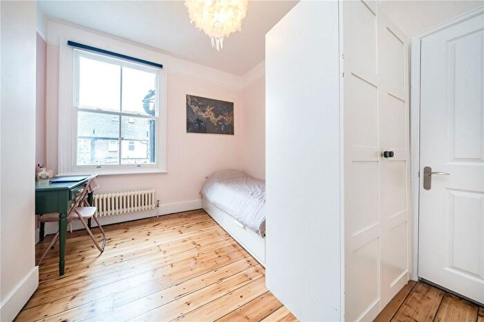 5 Bedroom Terraced House For Sale In Brudenell Road, London, SW17