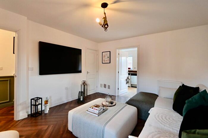 3 Bedroom Semi-Detached House For Sale In Woodfieldside Road, Gellihaf, NP12