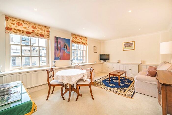 2 Bedroom Flat To Rent In Sovereign Court, London, SW1V