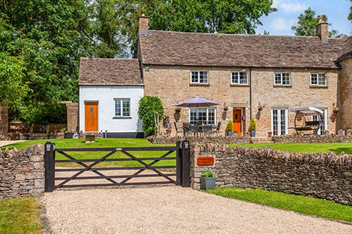 4 Bedroom Semi-Detached House For Sale In Tetbury Road, Nr. Cirencester, GL7