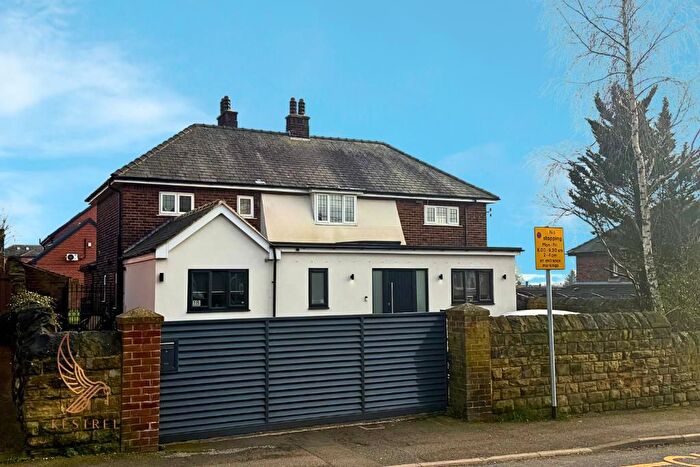 5 Bedroom Detached House For Sale In Southdale Road, Ossett, WF5