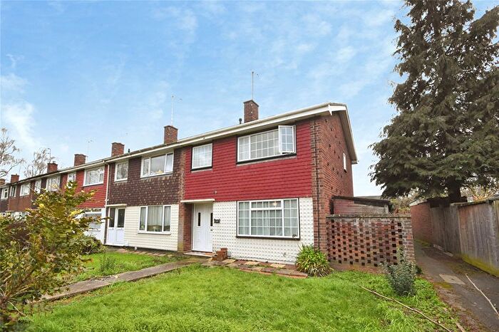 3 Bedroom End Terrace House For Sale In Meadgate Avenue, Chelmsford, Essex, CM2