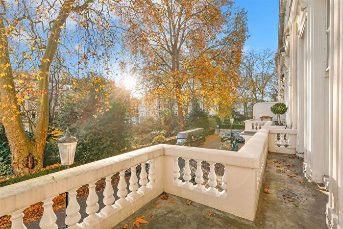 2 Bedroom Flat For Sale In Cornwall Gardens, London, SW7