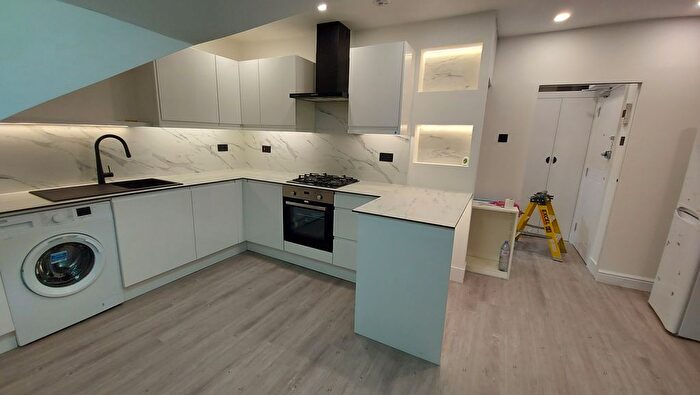 1 Bedroom Flat To Rent In Upper Clapton Road, London, E5