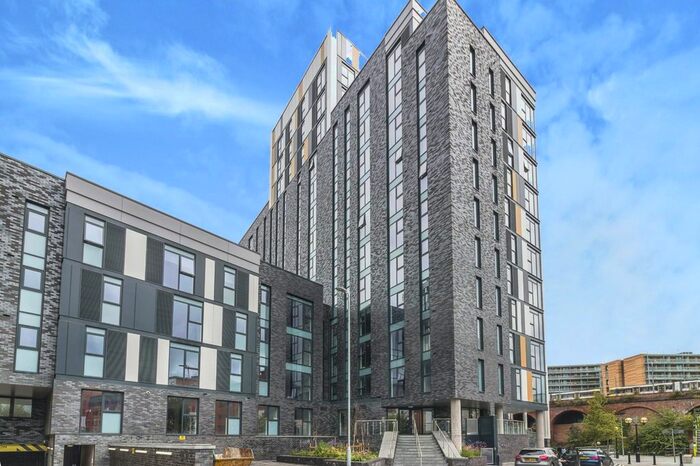 2 Bedroom Flat To Rent In Downtown, Salford, Greater Manchester, M5