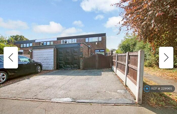 3 Bedroom End Of Terrace House To Rent In Wickham Place, Basildon, SS16
