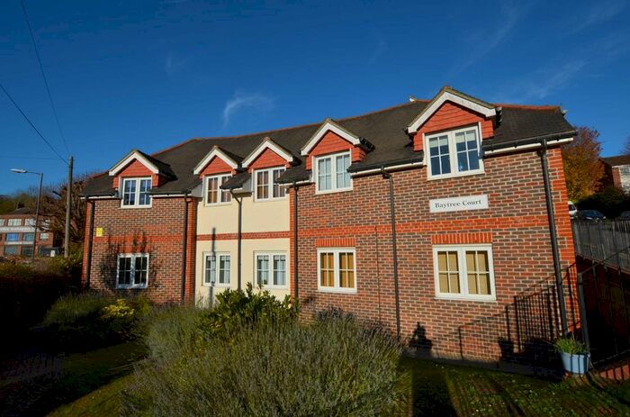 1 Bedroom Flat To Rent In Hospital Hill, Chesham, HP5