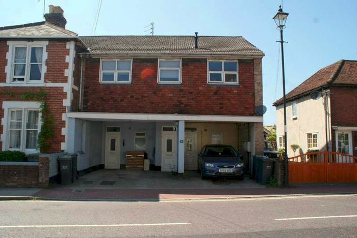 1 Bedroom Flat To Rent In North Street, Emsworth, PO10