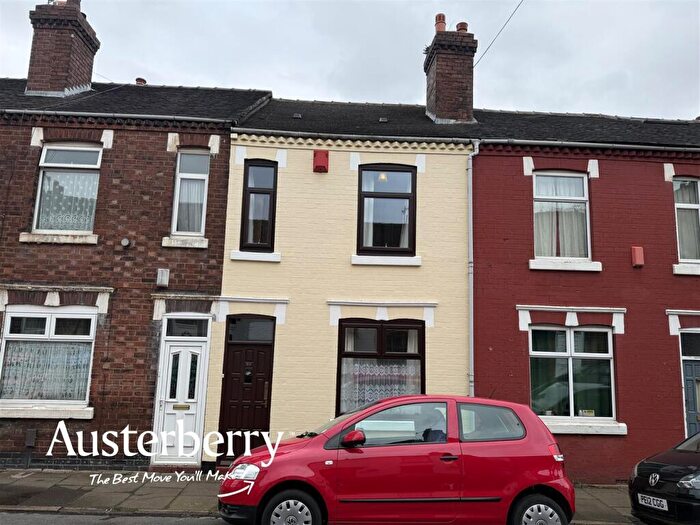 3 Bedroom Terraced House For Sale In Westland Street, Hartshill, Stoke-On-Trent, ST4