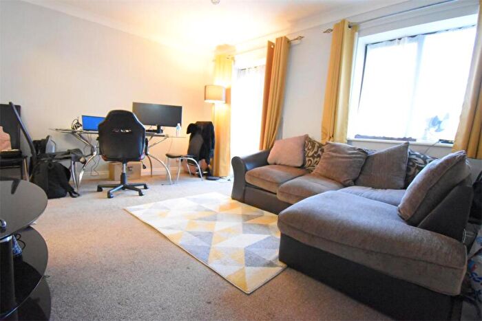 1 Bedroom Flat To Rent In Residential Property Large One Bedroom Apartment Behind The Mailbox, B1