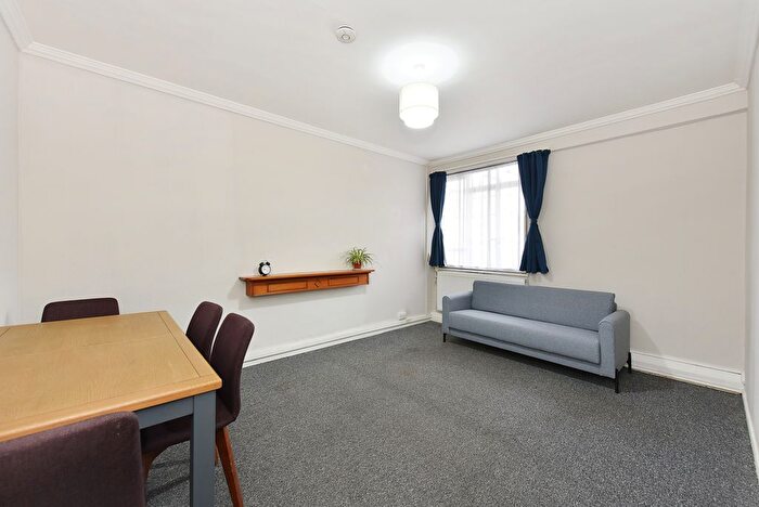 2 Bedroom Flat To Rent In Hallfield Estate, Paddington, W2
