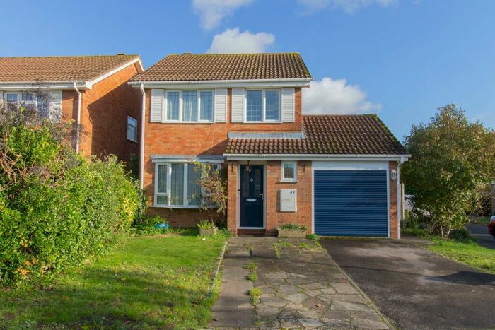 3 Bedroom House To Rent In Grasmere Road, Farnborough, GU14