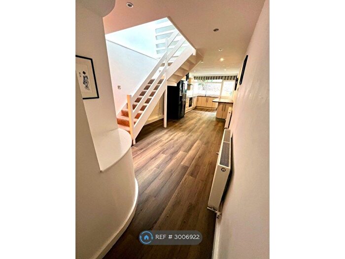 2 Bedroom Terraced House To Rent In Gloucester Street, Clifton, Bristol, BS8