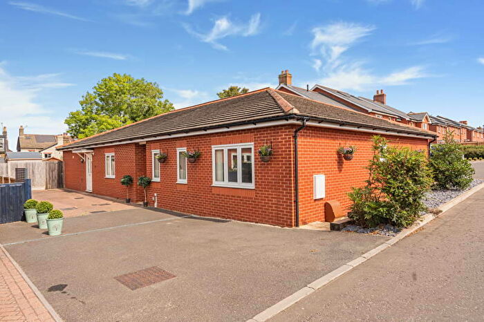 4 Bedroom Detached Bungalow For Sale In Regent Way, Brentwood, CM14
