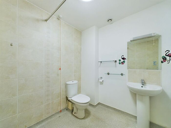 1 Bedroom Flat For Sale In Heyeswood, Haydock, Haydock, WA11