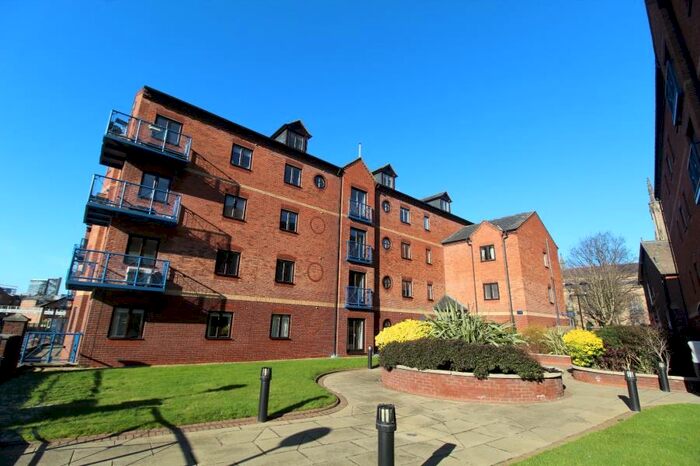 2 Bedroom Apartment To Rent In Langtons Wharf, Leeds, LS2