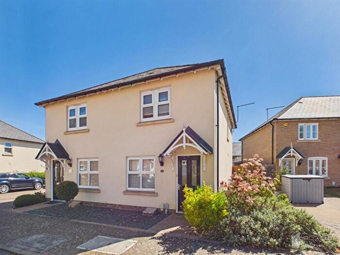 2 Bedroom Semi-Detached House To Rent In Gill Edge, Stansted, CM24