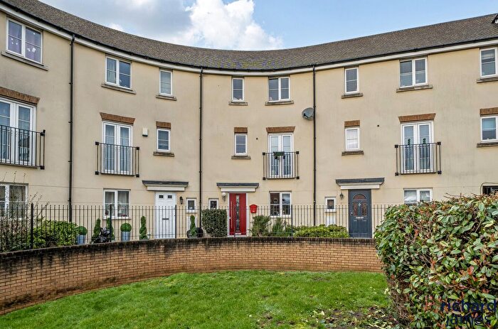 4 Bedroom Terraced House For Sale In Arnell Crescent, Redhouse, Swindon, SN25